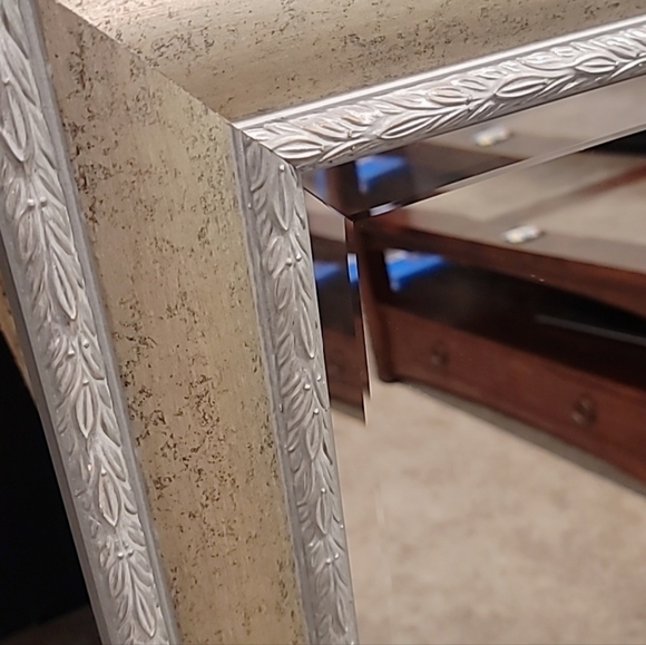 Mirror - Picture 3 of 7